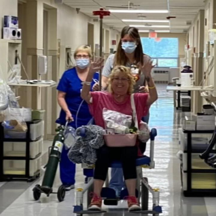 Tammy Clark-UofL Health COVID survivor-leaves hospital.jpeg